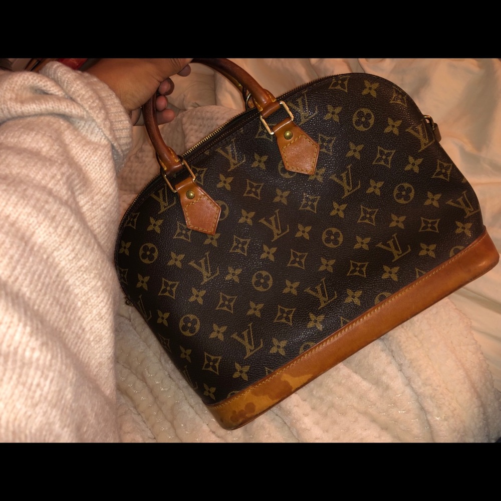Louis Vuitton Alma Monogram Satchel